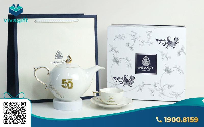 Bộ ấm chén là món quà vừa sang trọng vừa thiết thực 