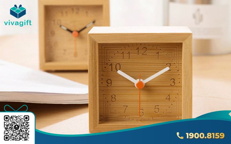 Đồng hồ để bàn - món quà thiết thực