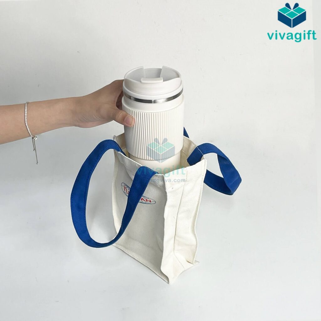Xưởng sản xuất túi vải canvas in logo theo yêu cầu, giá rẻ từ 30.000đ/sản phẩm - quatangviva.com