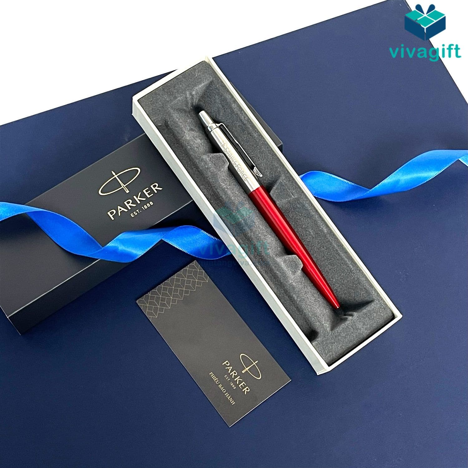 Bút Parker khắc tên làm quà tặng 20/11 ý nghĩa và sang trọng 