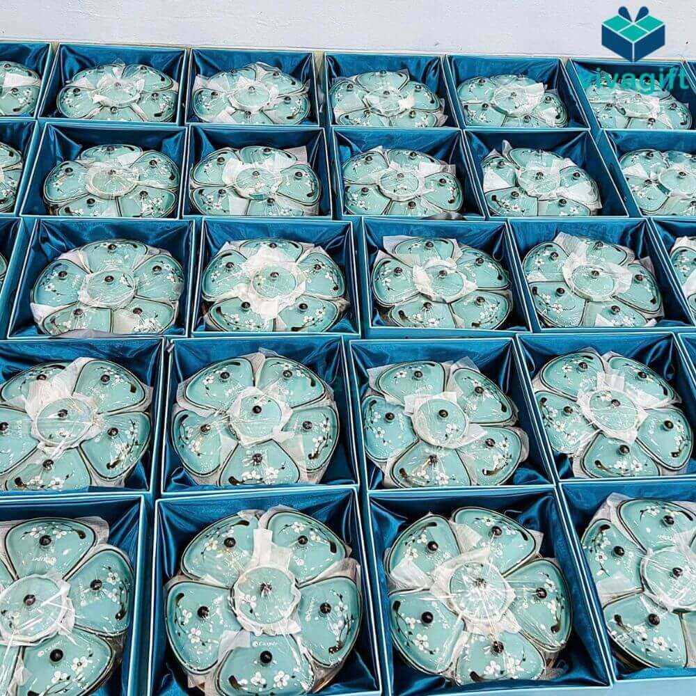 Khay đựng mứt Tết gốm sứ Bát Tràng men xanh vẽ hoa đào trắng KMS-19 19 khay dung mut tet ve hoa dao trang kms 19 07