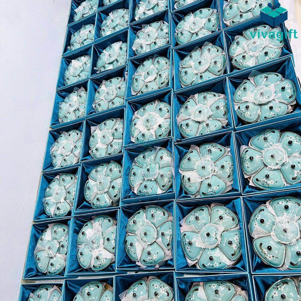 Khay đựng mứt Tết gốm sứ Bát Tràng men xanh vẽ hoa đào trắng KMS-19 18 khay dung mut tet ve hoa dao trang kms 19 08