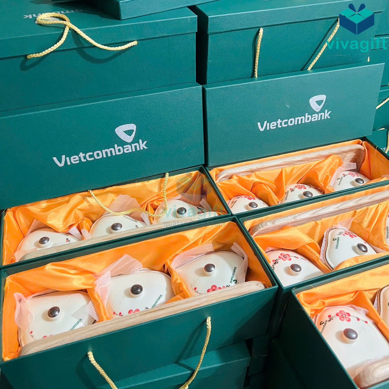 Khay mứt Tết gốm sứ Bát Tràng hình trái tim men kem vẽ hoa đào đỏ KMS-17 7 khay mut tet ve hoa dao do kms 17 03