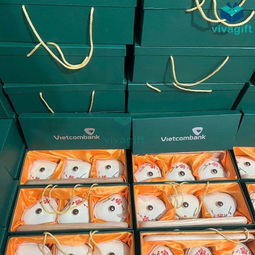 Khay mứt Tết gốm sứ Bát Tràng hình tim men kem vẽ hoa đào đỏ KMS-20 17 khay mut tet ve hoa dao do kms 20 10