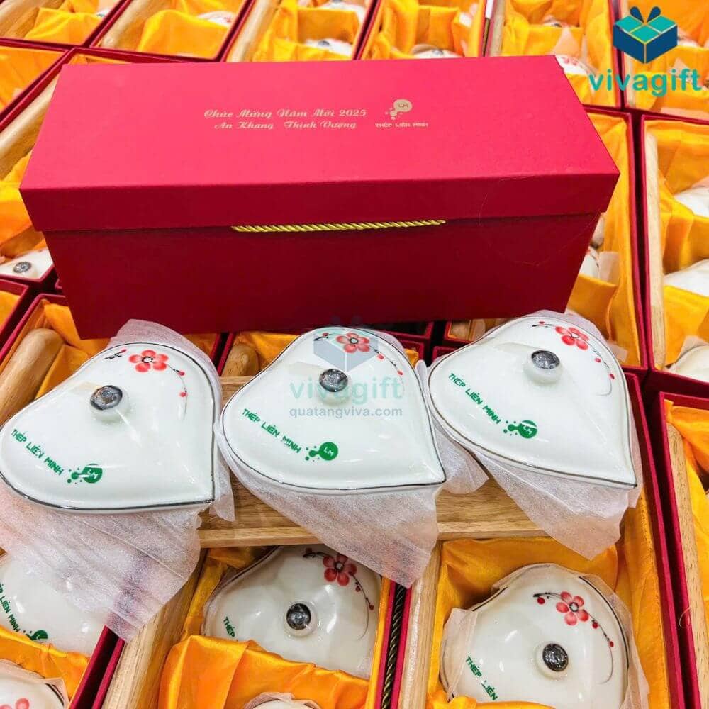 Khay mứt Tết gốm sứ Bát Tràng hình tim men kem vẽ hoa đào đỏ KMS-20 14 khay mut tet ve hoa dao do kms 20