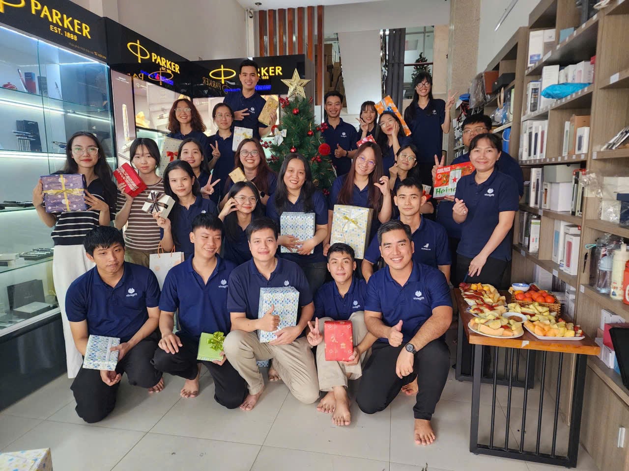 Công ty Quà Tặng Viva Tuyển Dụng Nhân Viên Thu Mua Tháng 3/2026 3 Hoạt động Giáng Sinh dành cho nhân viên công ty năm 2025