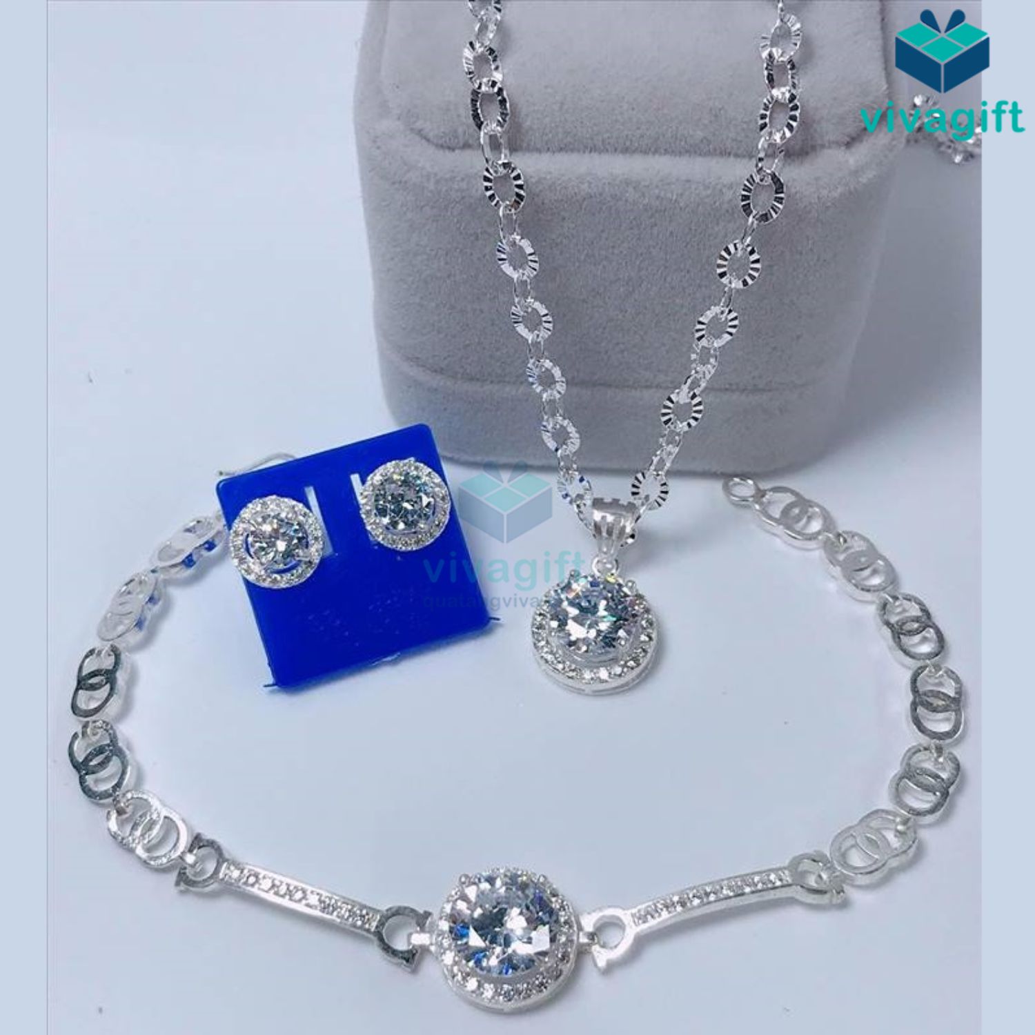 Khám phá 13 món quà 8/3 cho người yêu lãng mạn và tinh tế 5 Top 15+ món quà 8/3 cho người yêu lãng mạn và tinh tế - quatangviva.com