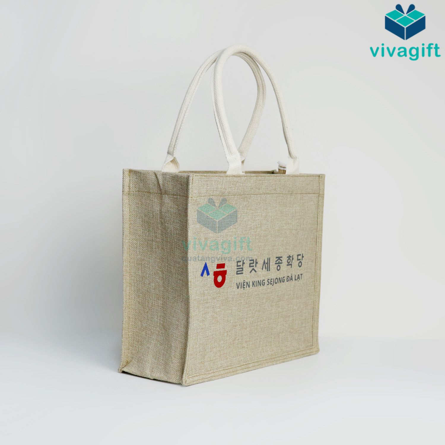 Danh sách 13 quà tặng 8/3 cho khách hàng, đối tác nữ độc đáo và ý nghĩa nhất 6 Danh sách 10+ quà tặng 8/3 cho khách hàng, đối tác nữ độc đáo và ý nghĩa nhất - quatangviva.com