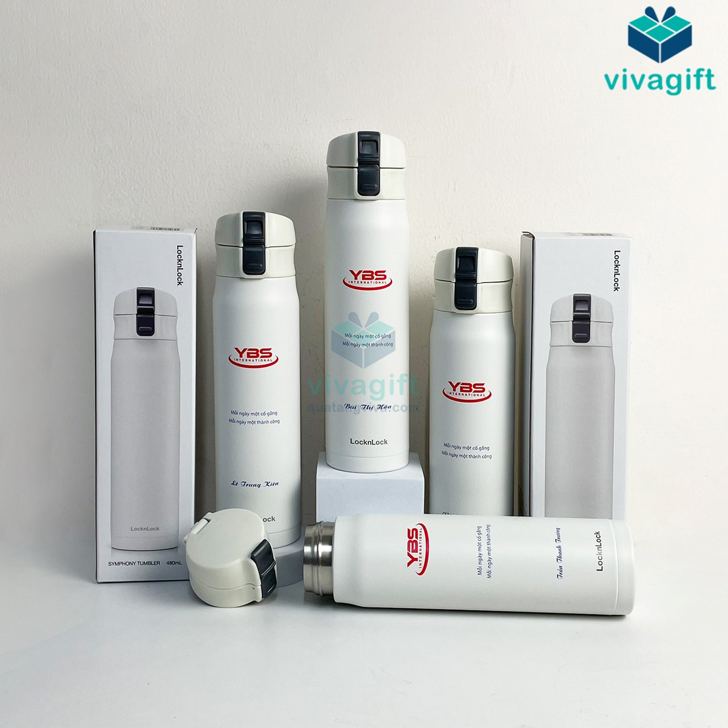 Quà tặng bình giữ nhiệt in logo YBS và tên người nhận