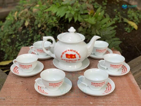 quà tặng ấm chén bát tràng