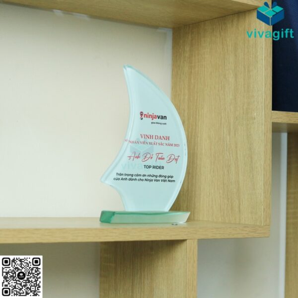 Kỷ Niệm Chương Thủy Tinh Tri Ân Nhân Viên KN-T101 Giá Rẻ 6