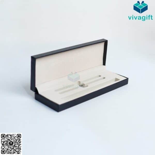 Quà Tặng Doanh Nghiệp Vivagifts 12 Quà Tặng Viva hop dung but va ruot nap gap hv07 in logo 4 3 600x600 1 VivaGift