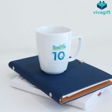 Ly sứ quà tặng, in logo công ty theo yêu cầu – Quatangviva.com