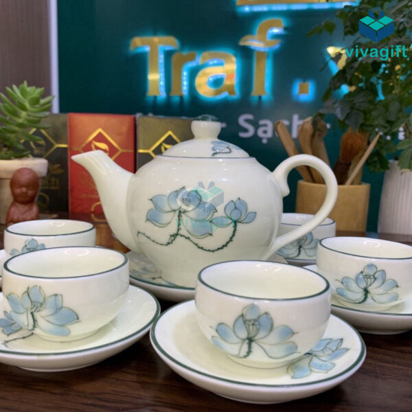 Bộ ấm chén Bát Tràng Hoa Sen Nắp Chóp A026 - Hình ảnh 3