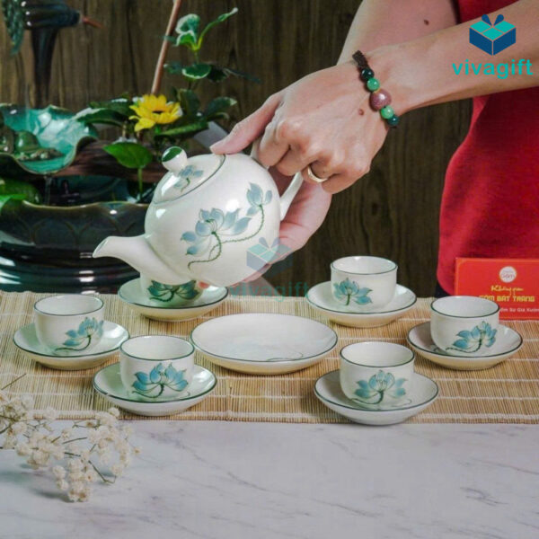 Bộ ấm chén Bát Tràng Hoa Sen Nắp Chóp A026 - Hình ảnh 5