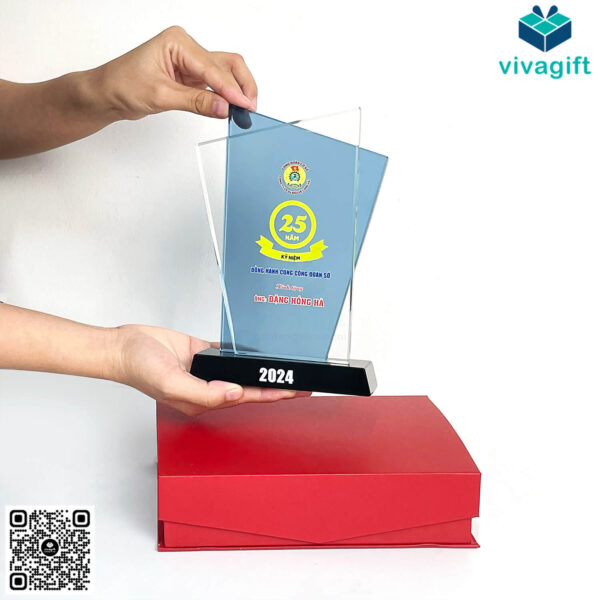 Kỷ Niệm Chương Pha Lê KN-P218 - Hình ảnh 6
