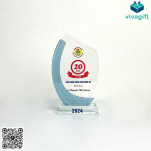 Kỷ Niệm Chương Pha Lê KN-P219
