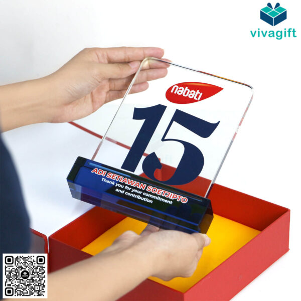 Kỷ Niệm Chương Pha Lê KN-P222 - Hình ảnh 2