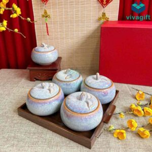 Quà Tặng Doanh Nghiệp Vivagift 96 Bộ hũ mứt Tết men hỏa biến trắng ngà dáng quả bí kèm khay gỗ KMS-25 - Quatangviva.com