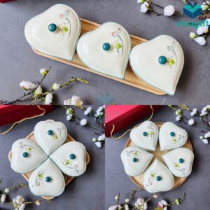 Khay mứt tết gốm sứ hình trái tim men kem vẽ hoa sen bóng KMS-11