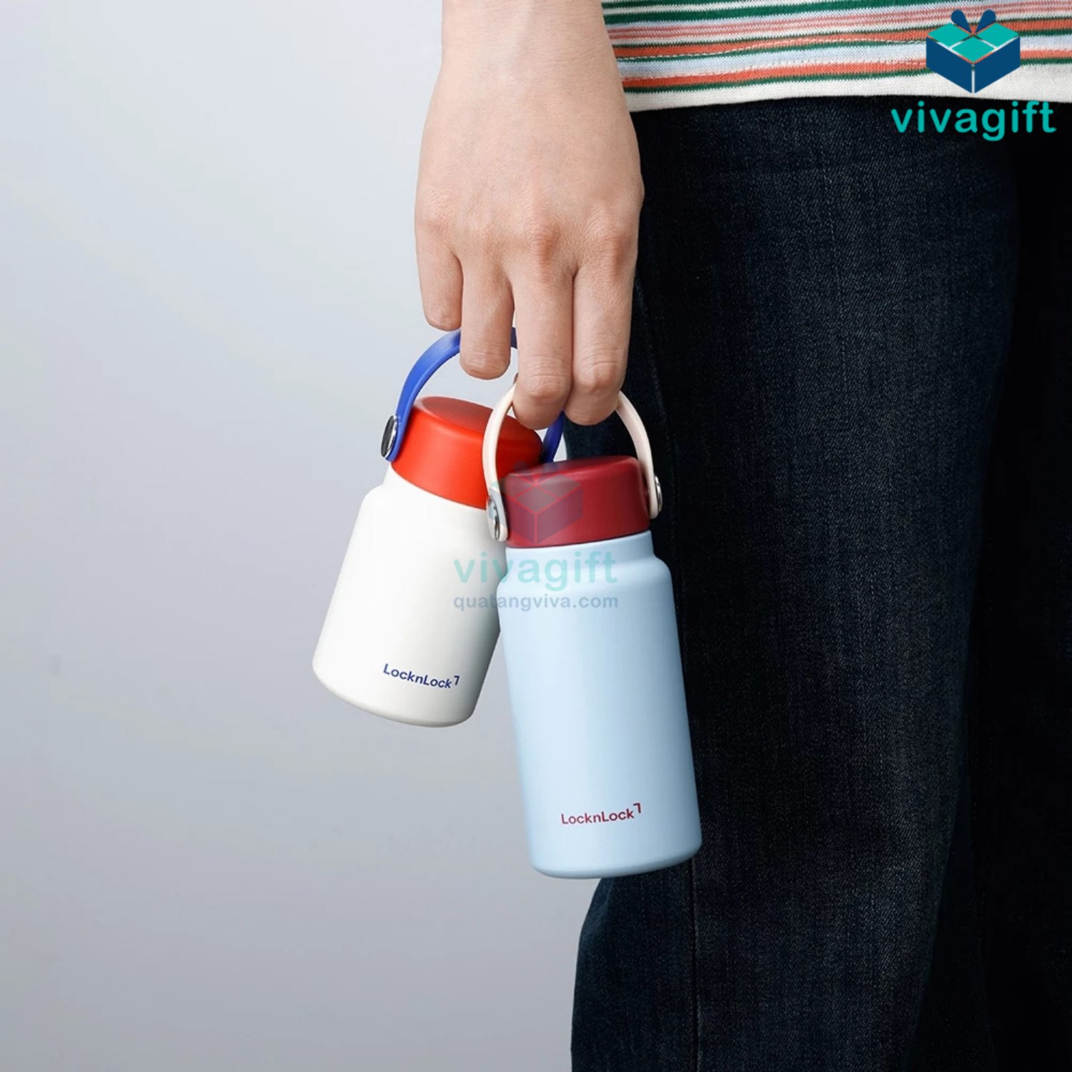 Bình giữ nhiệt LocknLock Mini Pocket Tumbler có quai xách LHC4438BLU 3 Bình giữ nhiệt LocknLock Mini Pocket Tumbler có quai xách LHC4438BLU - Hình ảnh 3